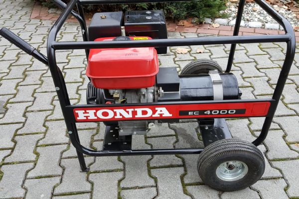 Honda EC 4000